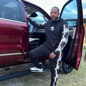 Meet your Posher, James